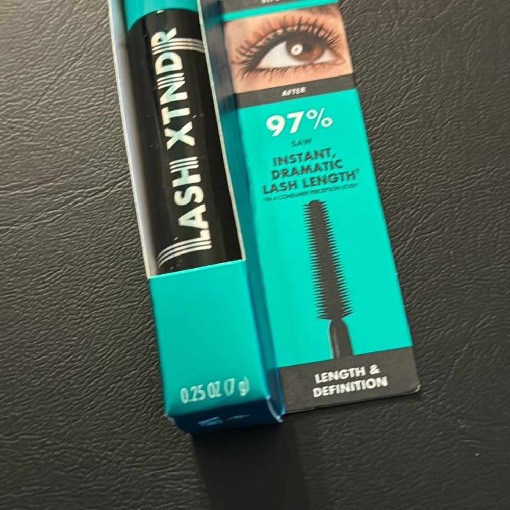 NEW: ELF Lash XTNDR Mascara - Pitch Black - Length & Definition - Picture 7 of 9